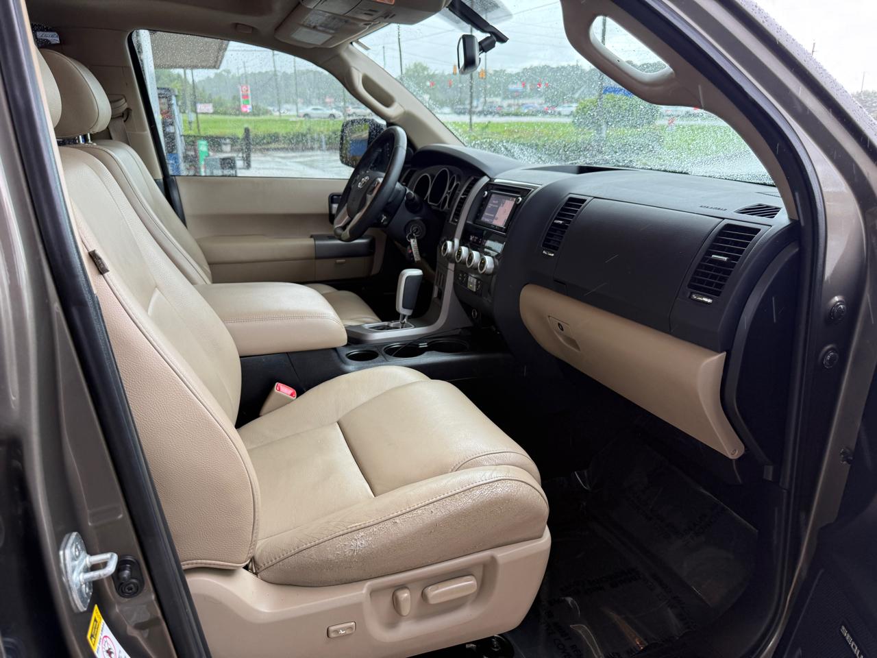 Toyota Sequoia Limited 4WD FFV 2014