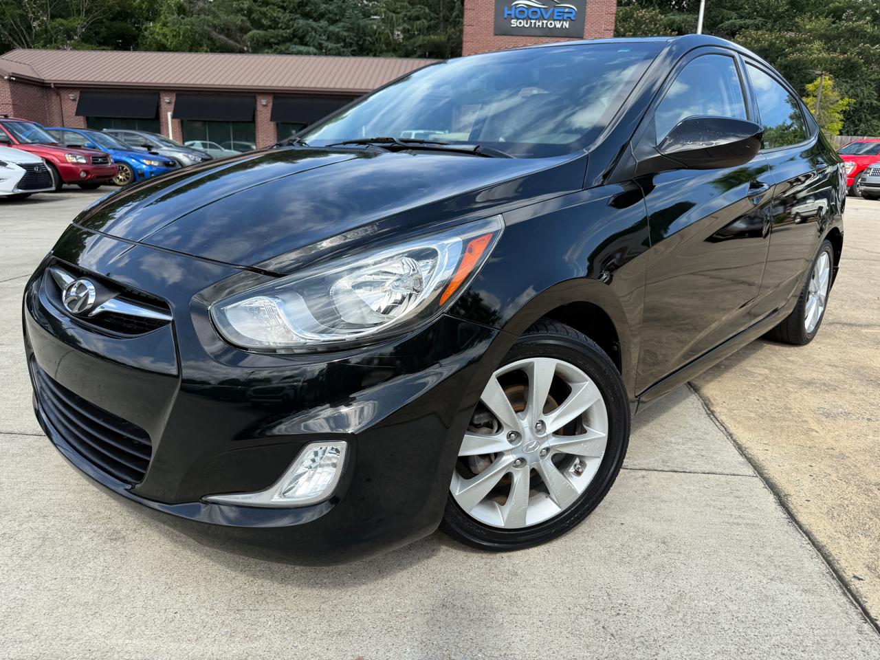 2012 Hyundai Accent GLS 4-Door