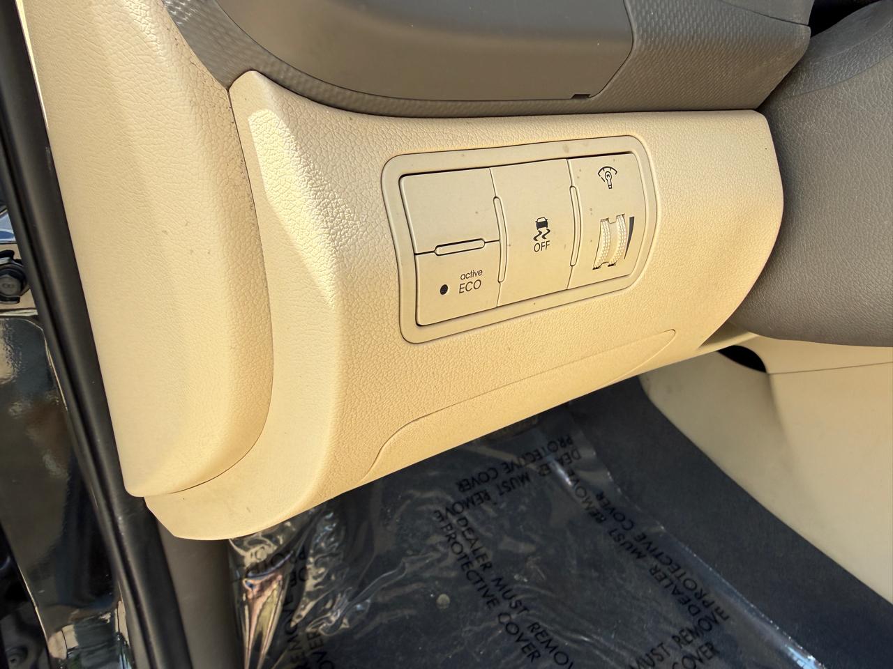 Hyundai Accent GLS 4-Door 2012