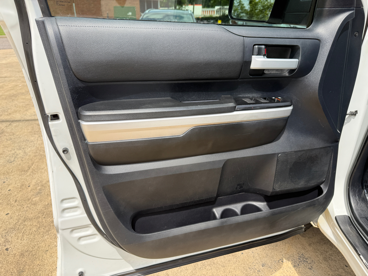 Toyota Tundra SR5 4.6L V8 CrewMax 2WD 2014