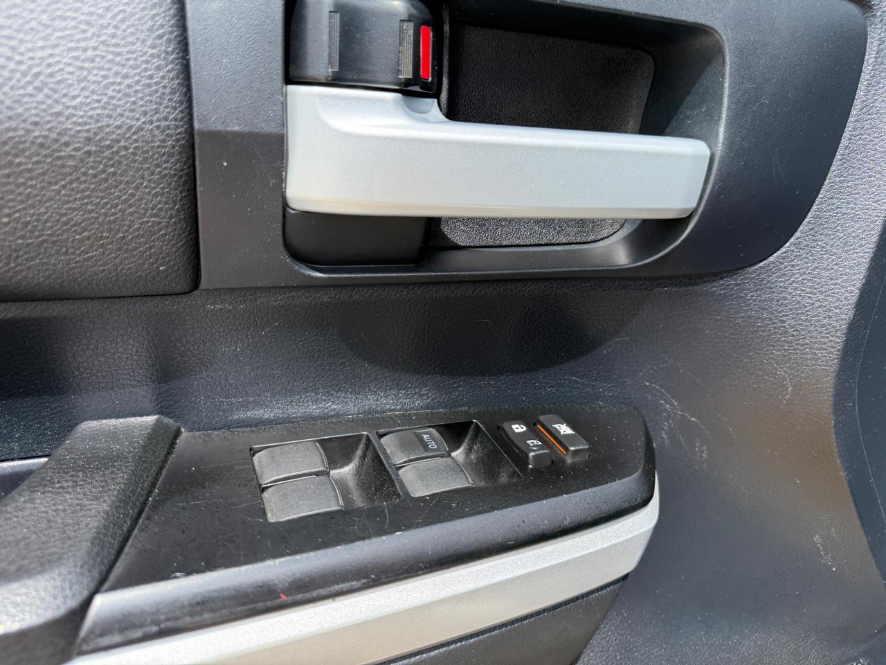 Toyota Tundra SR5 4.6L V8 CrewMax 2WD 2014