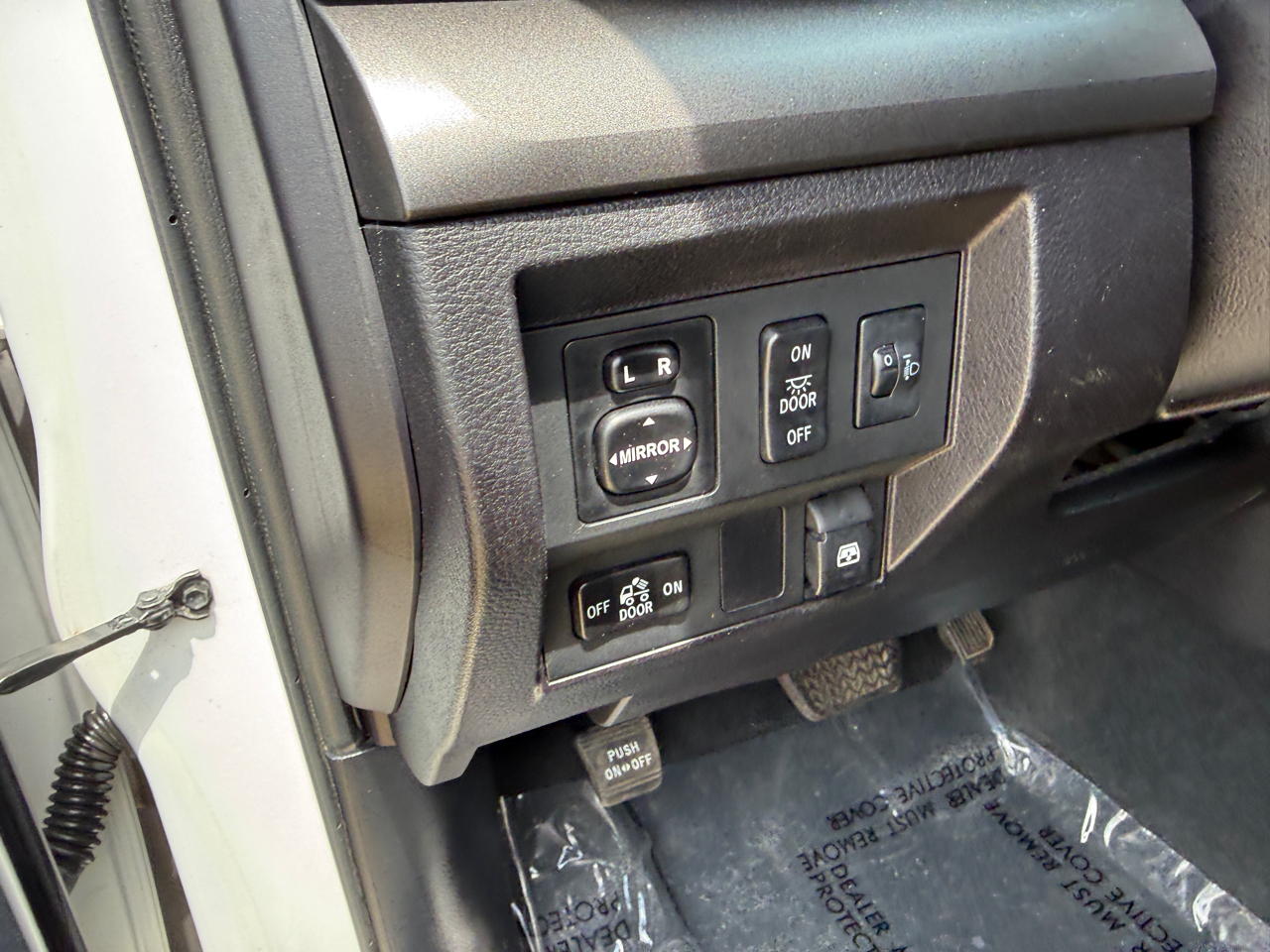 Toyota Tundra SR5 4.6L V8 CrewMax 2WD 2014