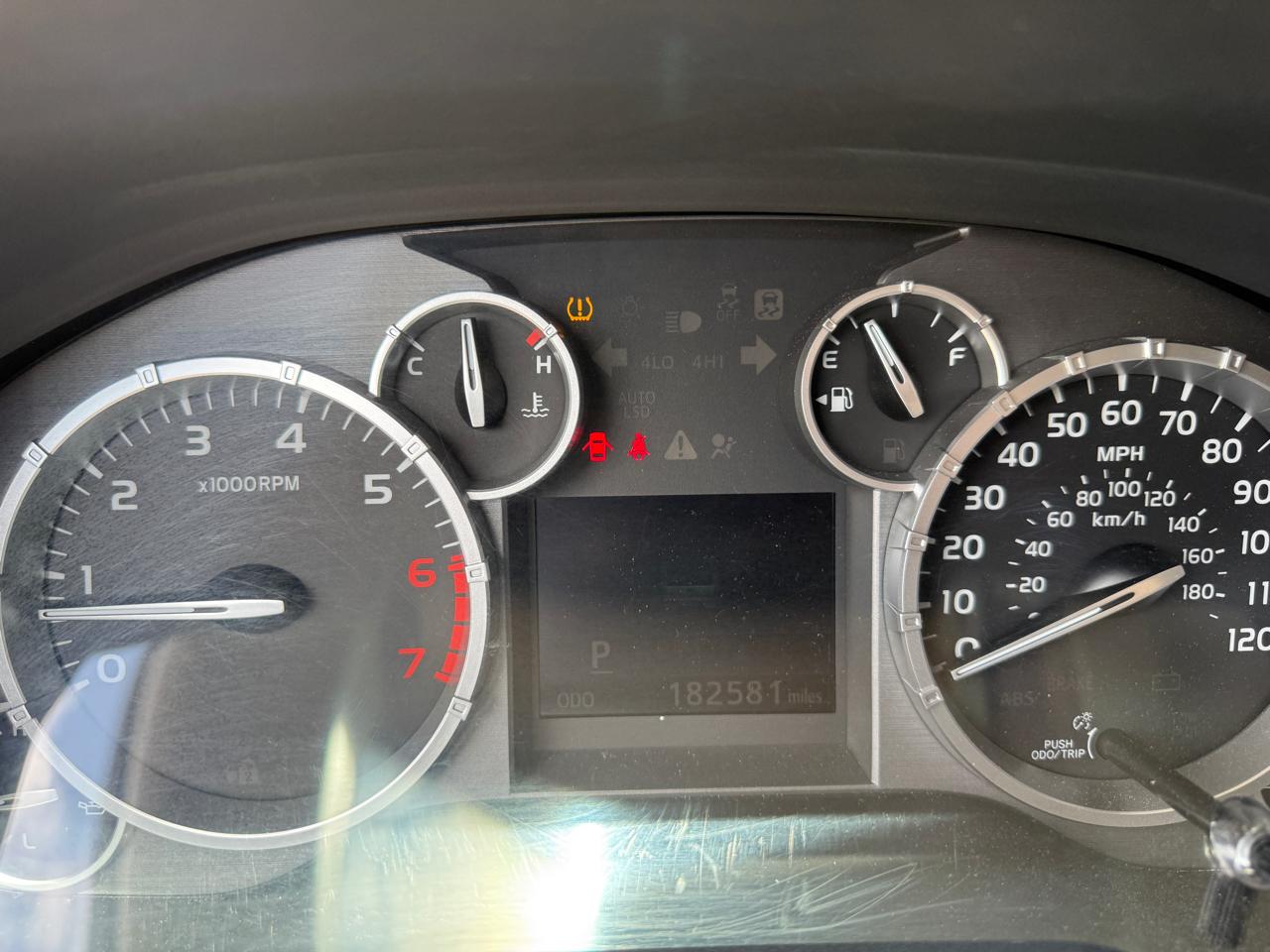 Toyota Tundra SR5 4.6L V8 CrewMax 2WD 2014