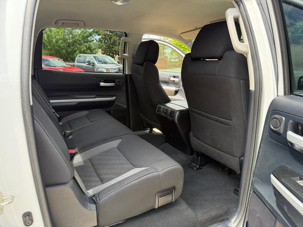 Toyota Tundra SR5 4.6L V8 CrewMax 2WD 2014
