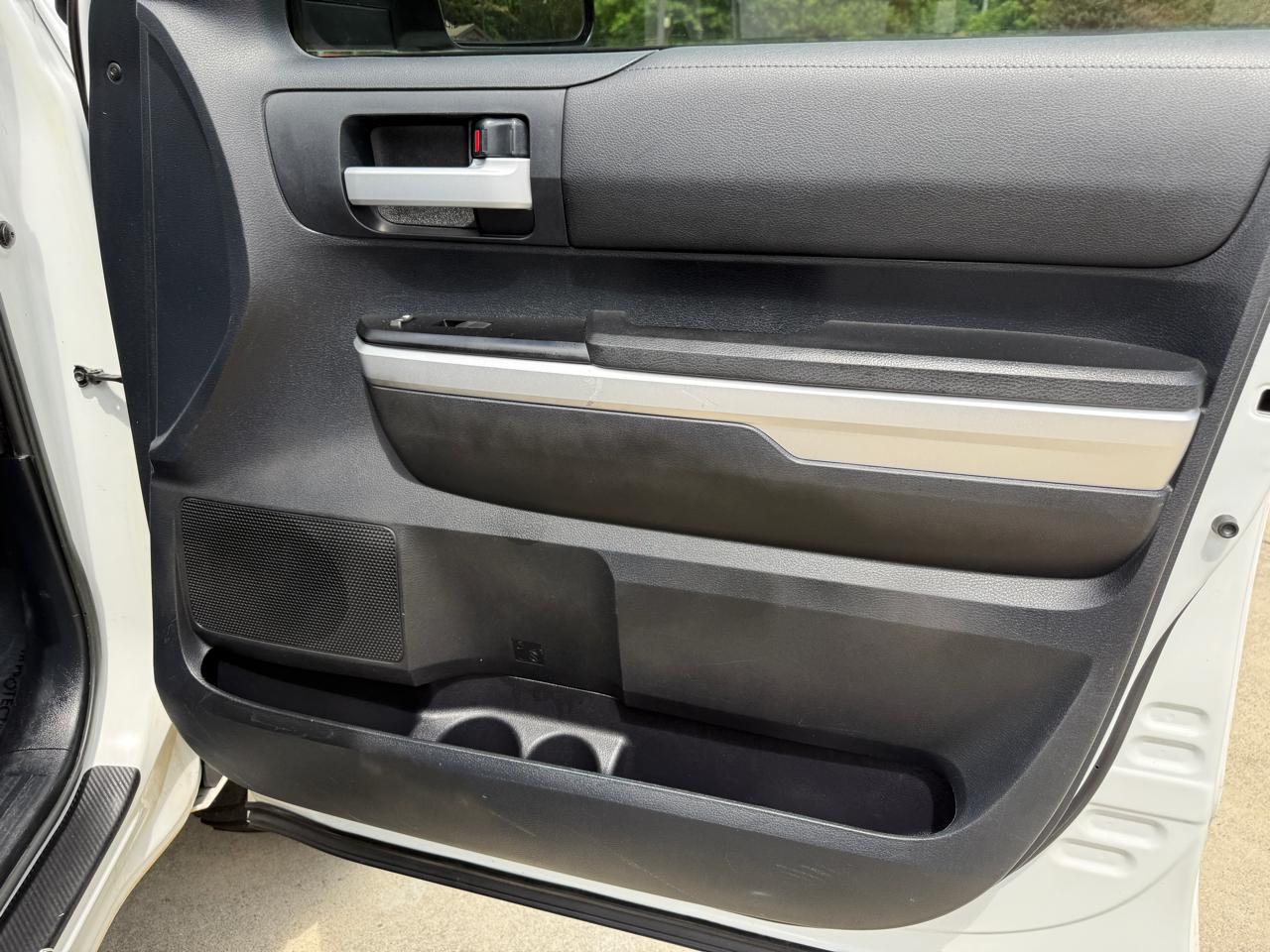 Toyota Tundra SR5 4.6L V8 CrewMax 2WD 2014