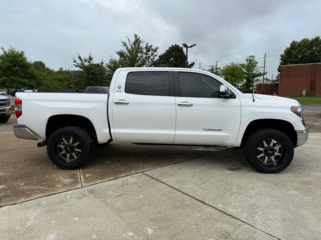 Toyota Tundra SR5 4.6L V8 CrewMax 2WD 2014