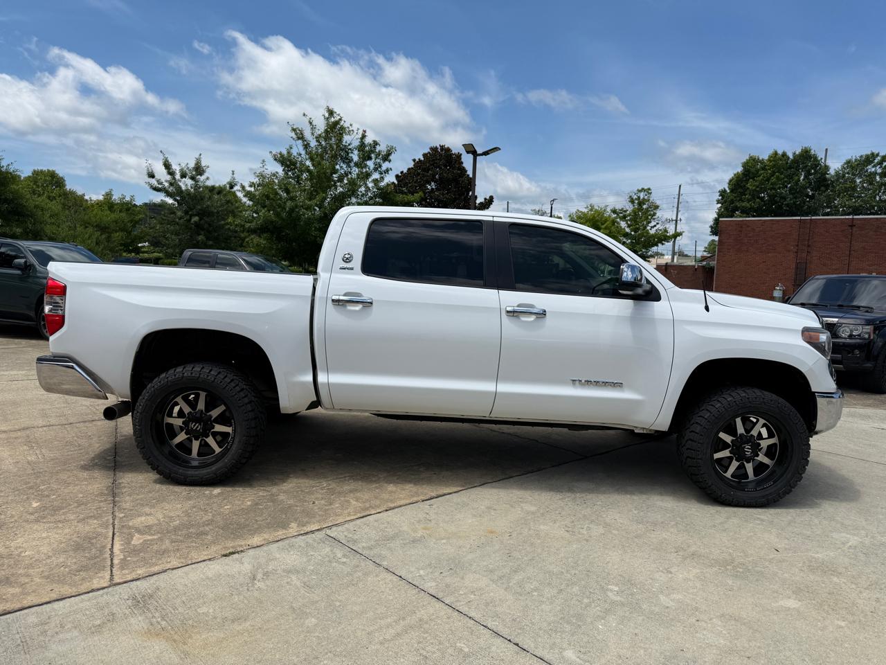 Toyota Tundra SR5 4.6L V8 CrewMax 2WD 2014