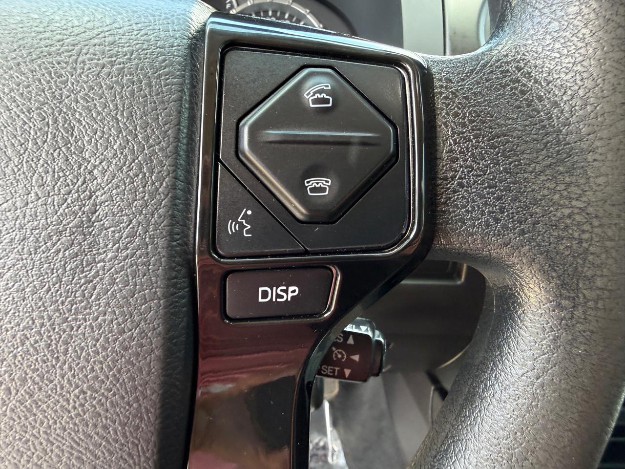 Toyota Tundra SR5 4.6L V8 CrewMax 2WD 2014