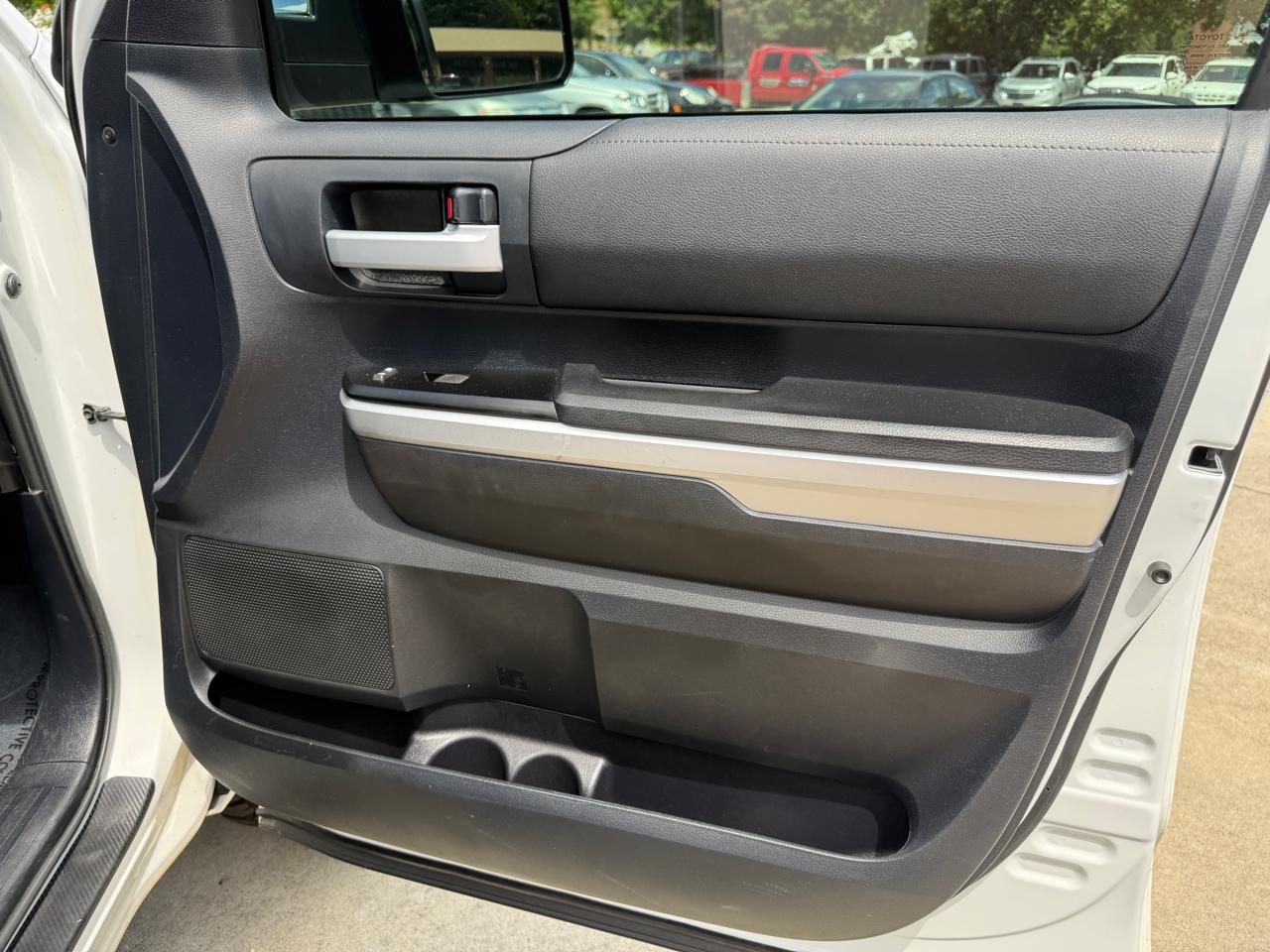Toyota Tundra SR5 4.6L V8 CrewMax 2WD 2014