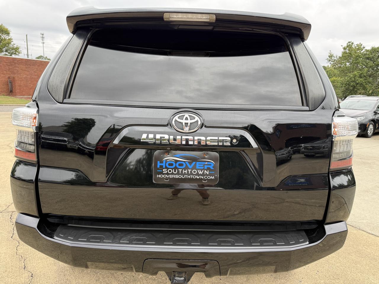 Toyota 4Runner SR5 4WD 2016