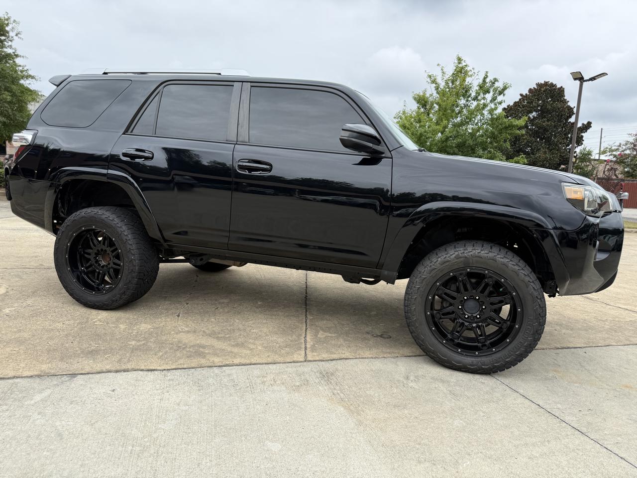 Toyota 4Runner SR5 4WD 2016