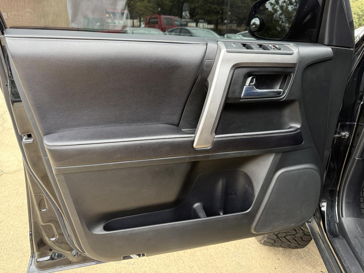 Toyota 4Runner SR5 4WD 2016