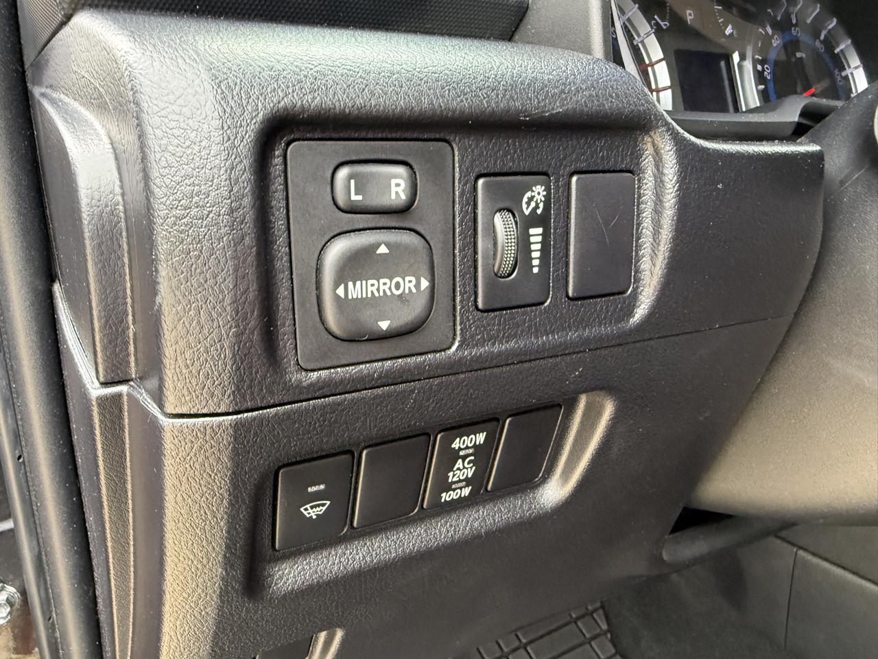 Toyota 4Runner SR5 4WD 2016