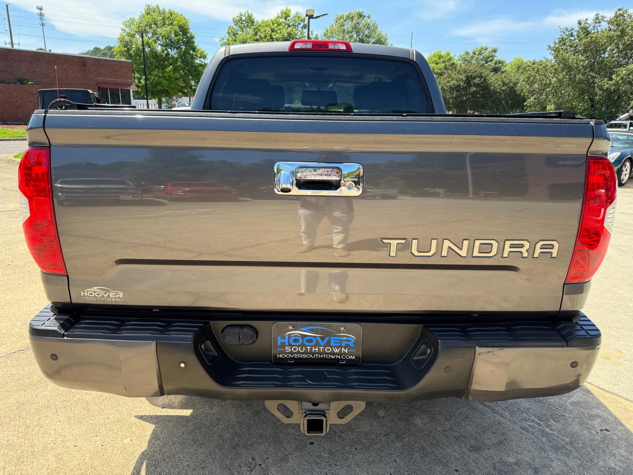 Toyota Tundra Platinum CrewMax 5.7L FFV 2WD 2016