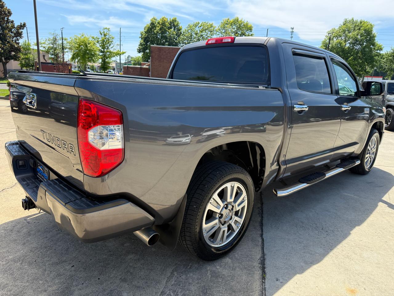 Toyota Tundra Platinum CrewMax 5.7L FFV 2WD 2016