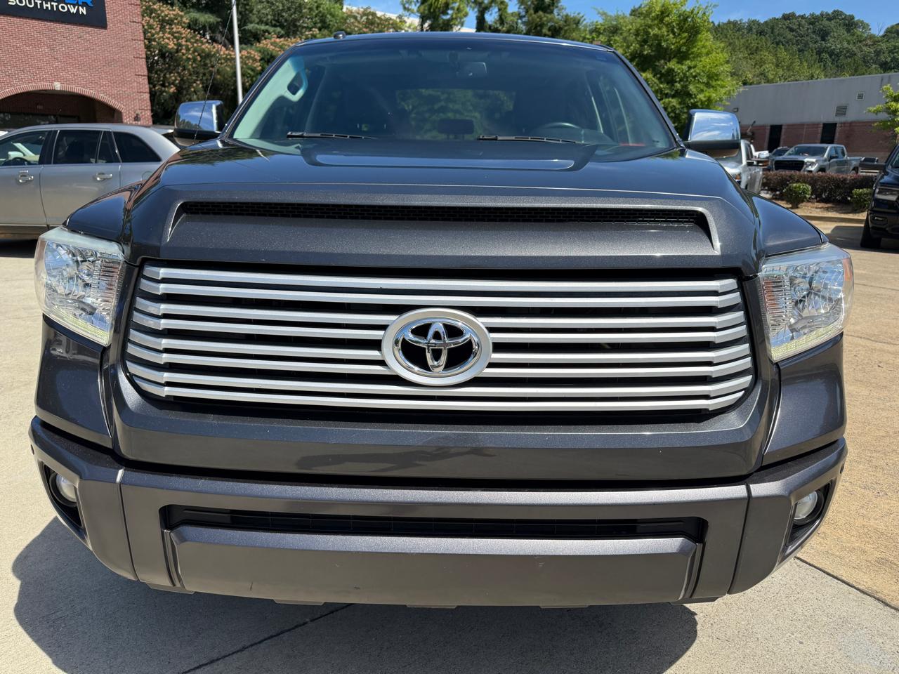 Toyota Tundra Platinum CrewMax 5.7L FFV 2WD 2016