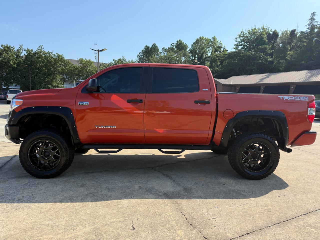 Toyota Tundra SR5 5.7L V8 FFV CrewMax 4WD 2016