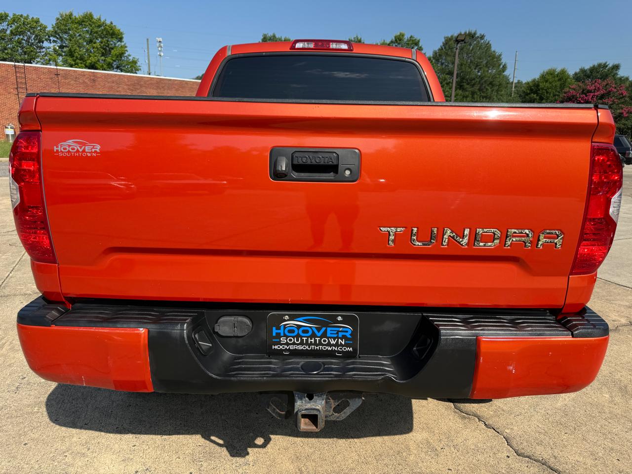 Toyota Tundra SR5 5.7L V8 FFV CrewMax 4WD 2016