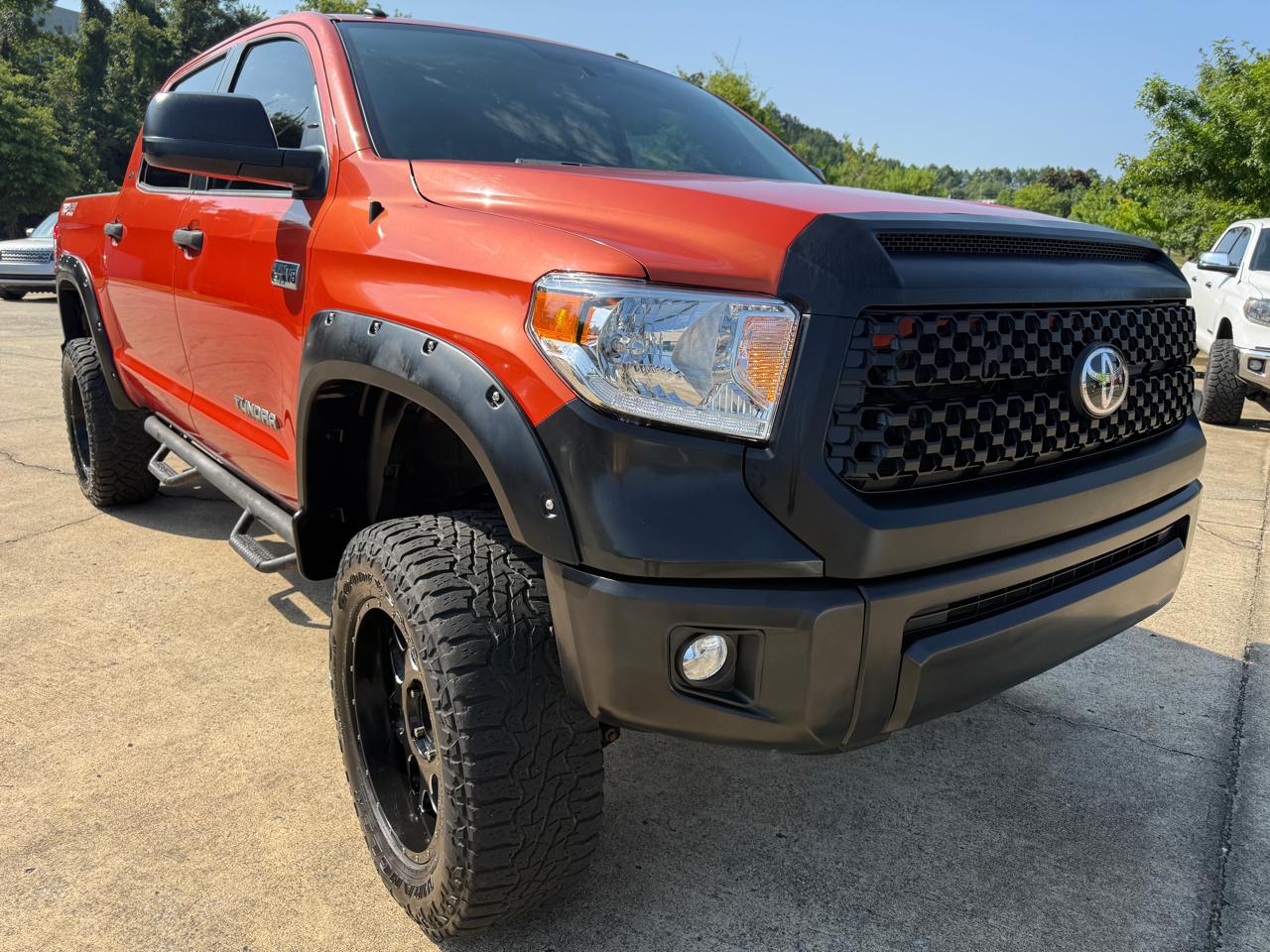 Toyota Tundra SR5 5.7L V8 FFV CrewMax 4WD 2016