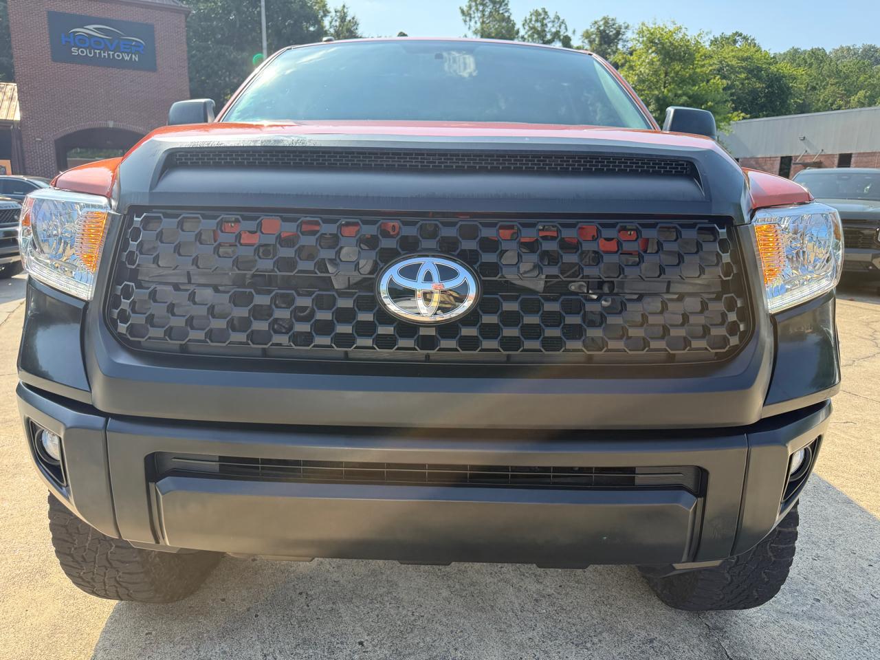 Toyota Tundra SR5 5.7L V8 FFV CrewMax 4WD 2016