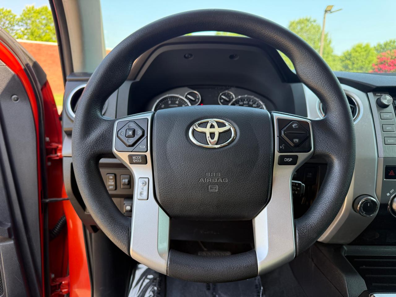 Toyota Tundra SR5 5.7L V8 FFV CrewMax 4WD 2016