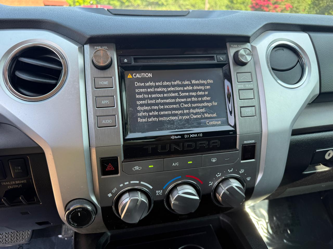 Toyota Tundra SR5 5.7L V8 FFV CrewMax 4WD 2016