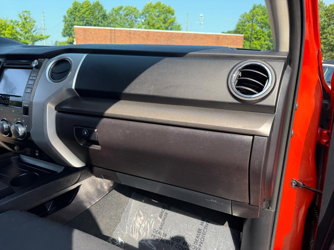 Toyota Tundra SR5 5.7L V8 FFV CrewMax 4WD 2016