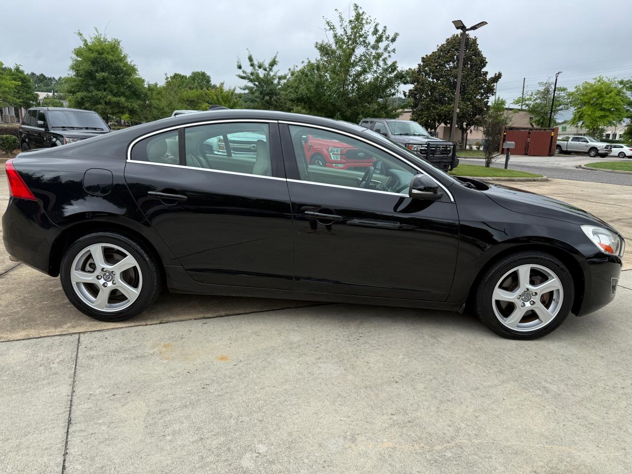 Volvo S60 4dr Sdn T5 Premier FWD 2013