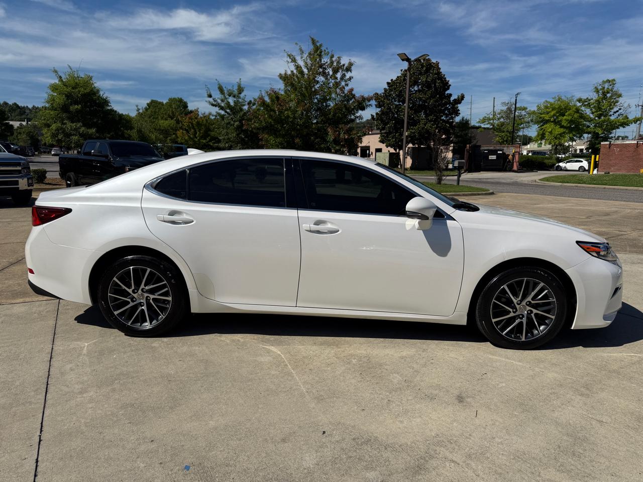 Lexus ES 350 Sedan 2017
