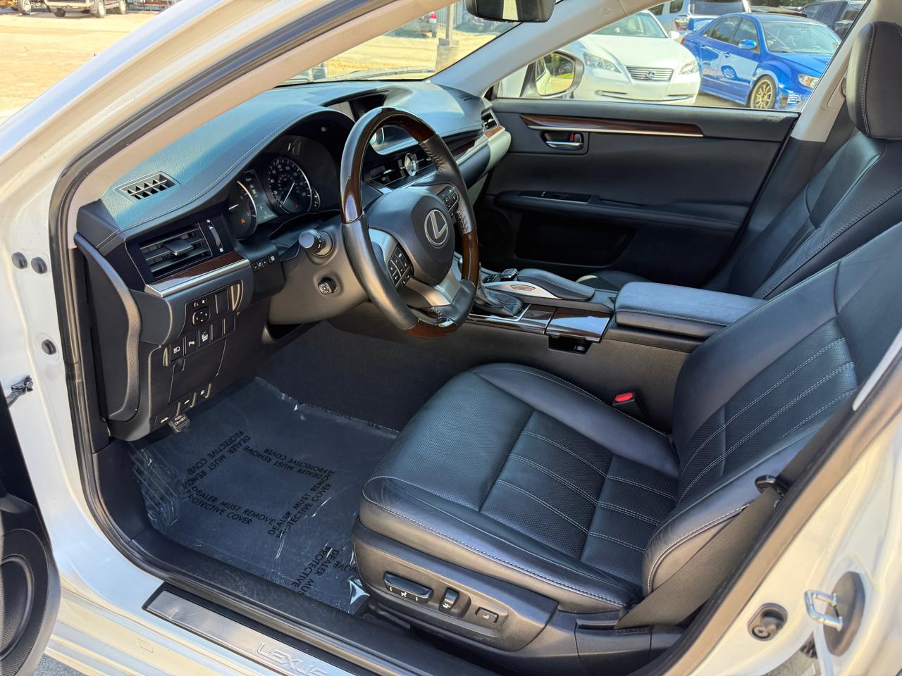 Lexus ES 350 Sedan 2017