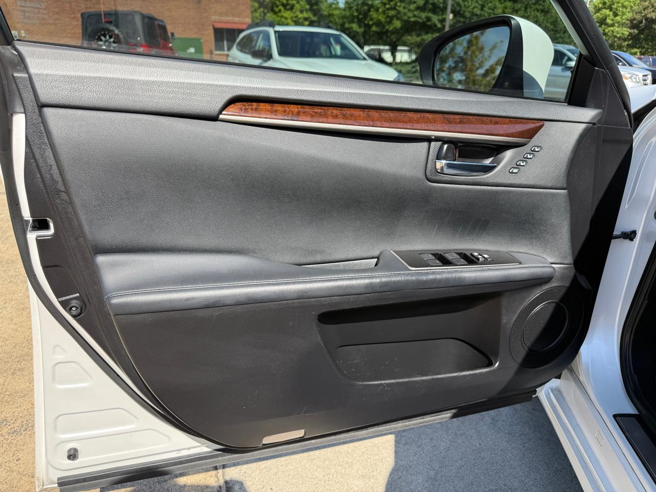 Lexus ES 350 Sedan 2017
