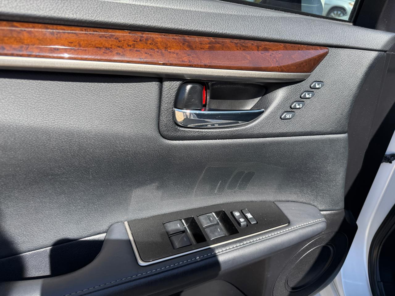 Lexus ES 350 Sedan 2017