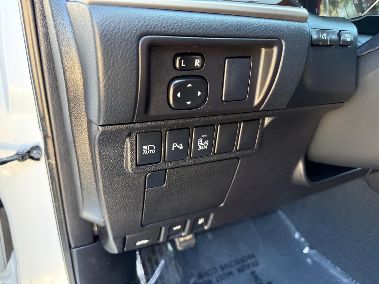 Lexus ES 350 Sedan 2017