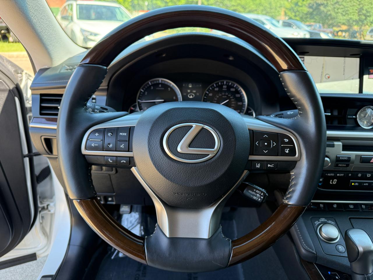Lexus ES 350 Sedan 2017