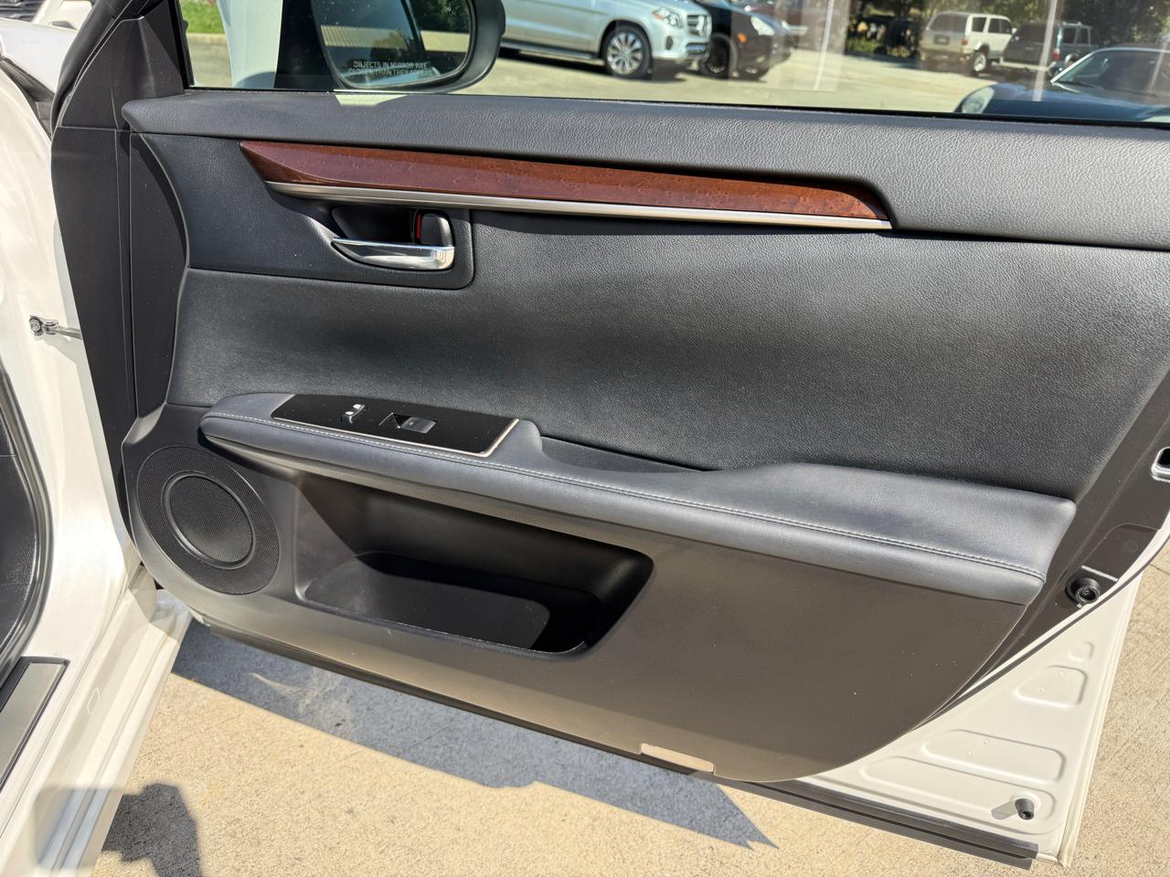 Lexus ES 350 Sedan 2017