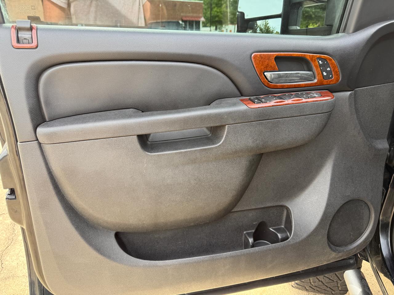 Chevrolet Silverado 2500HD LTZ Crew Cab 4WD 2010