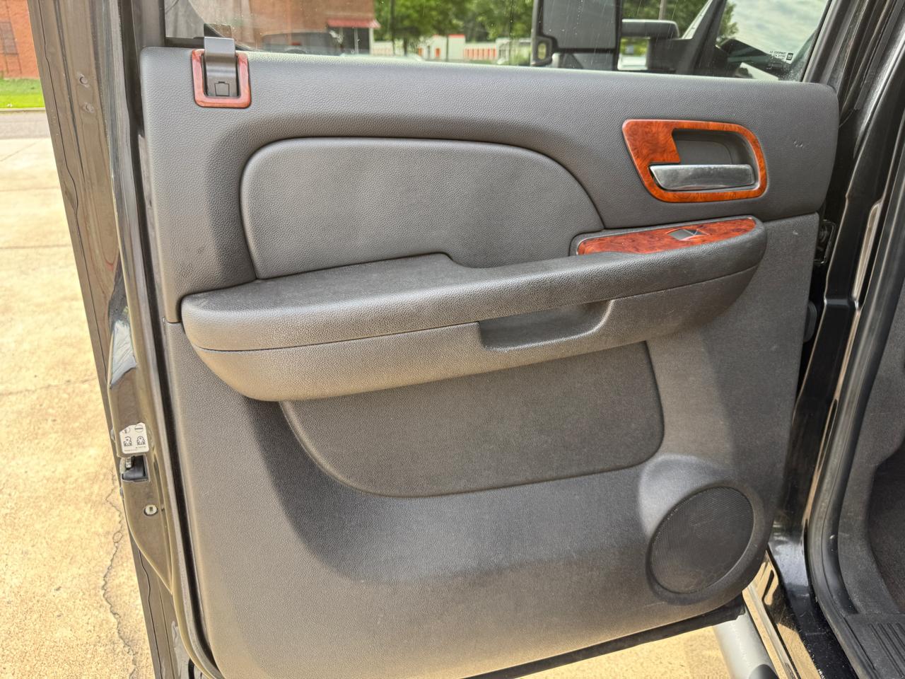 Chevrolet Silverado 2500HD LTZ Crew Cab 4WD 2010