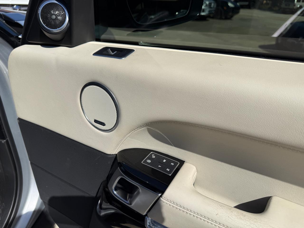 Land Rover Range Rover Supercharged 2017
