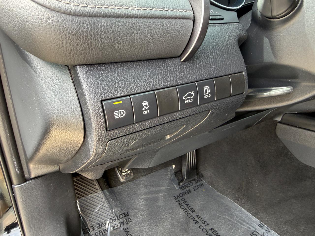 Toyota Camry SE 2020