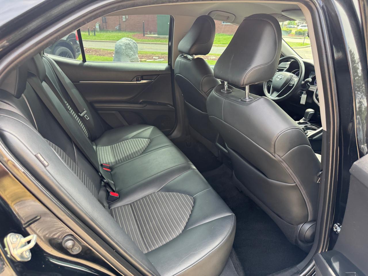 Toyota Camry SE 2020