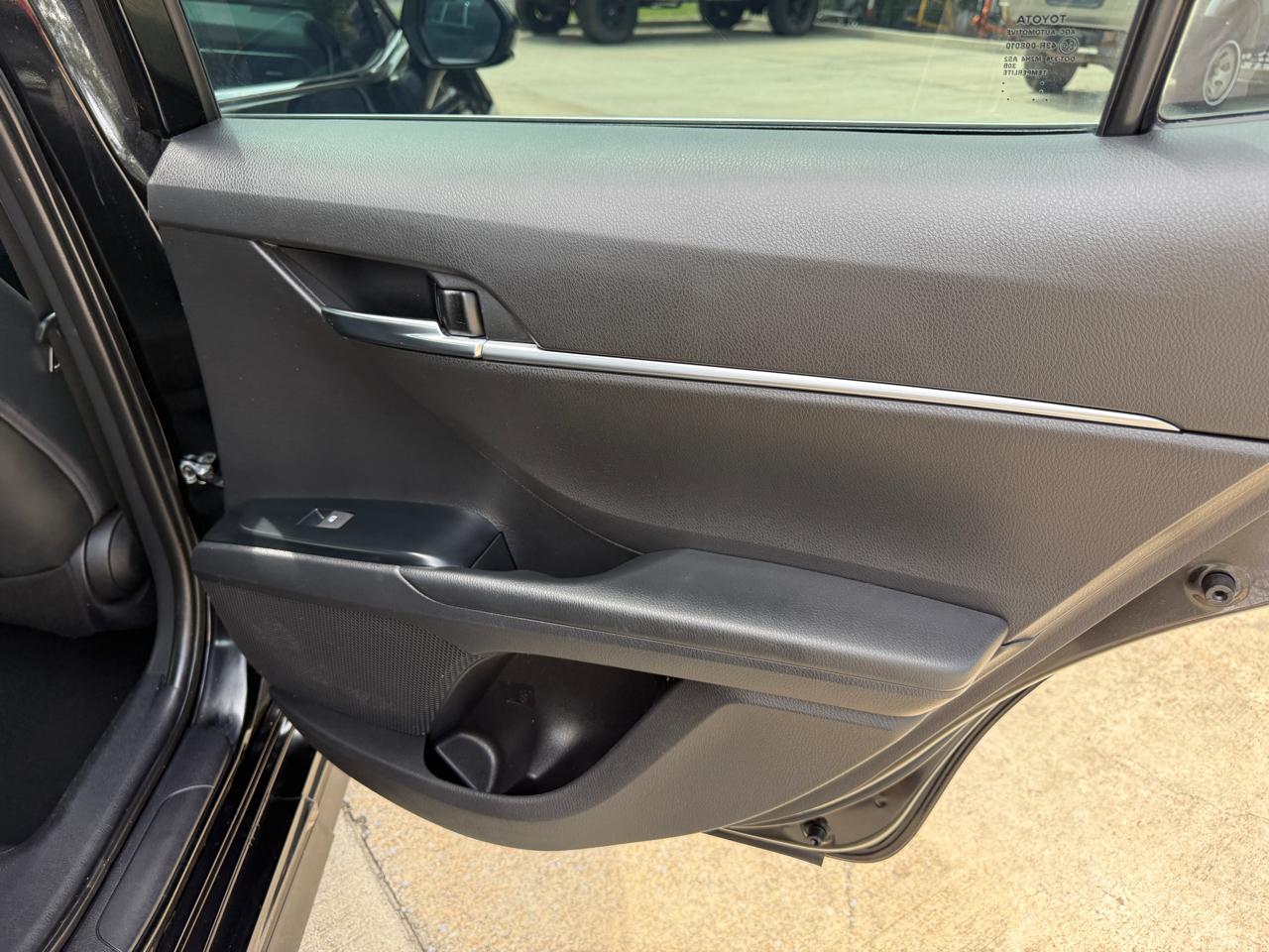 Toyota Camry SE 2020