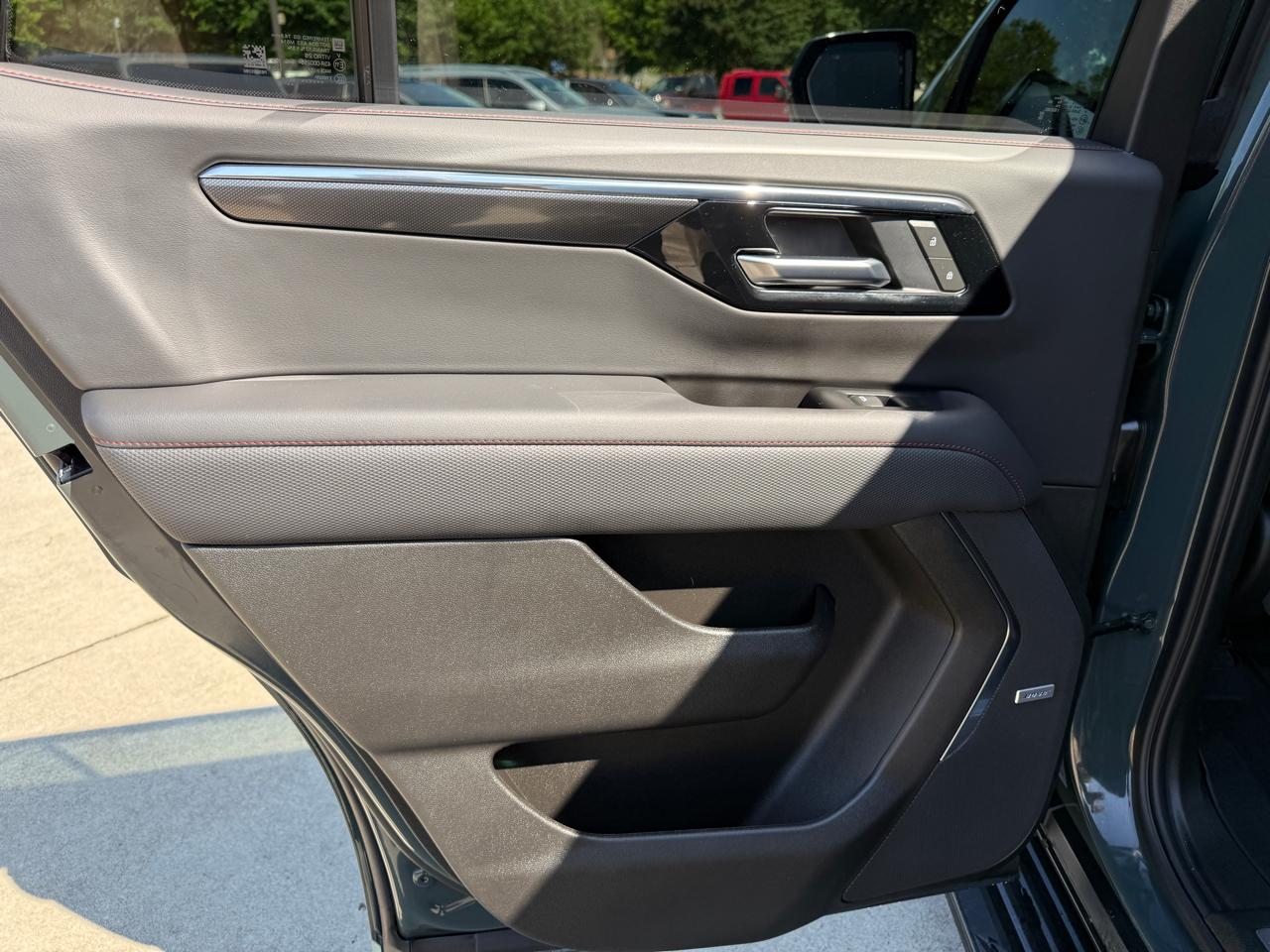 Chevrolet Tahoe RST 4WD 2025