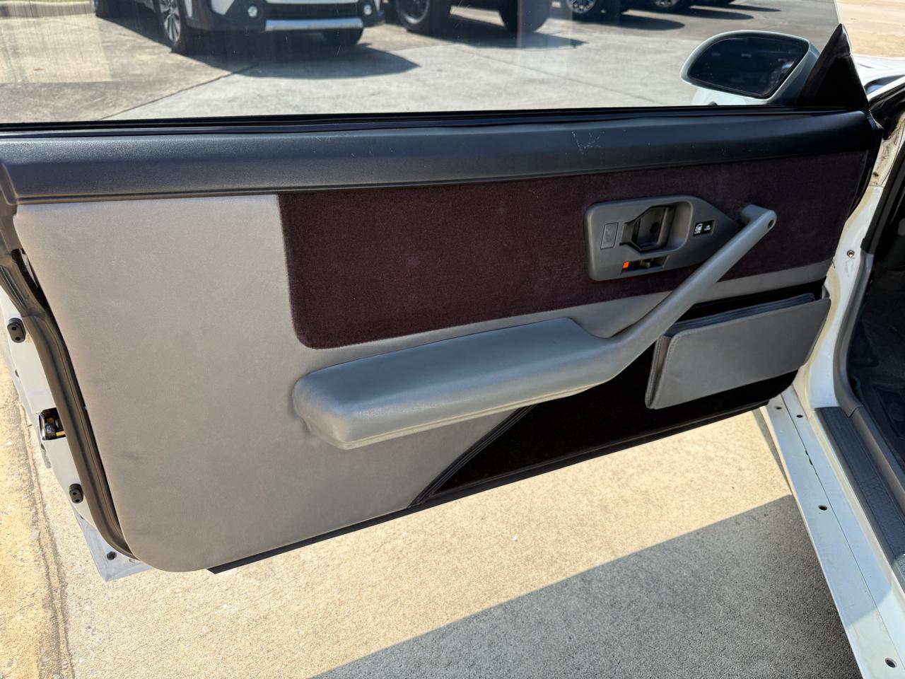 Pontiac Trans Am GTA hatchback 1991