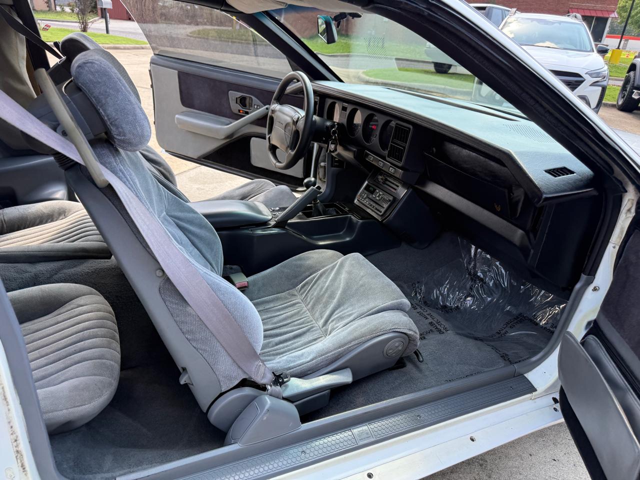 Pontiac Trans Am GTA hatchback 1991