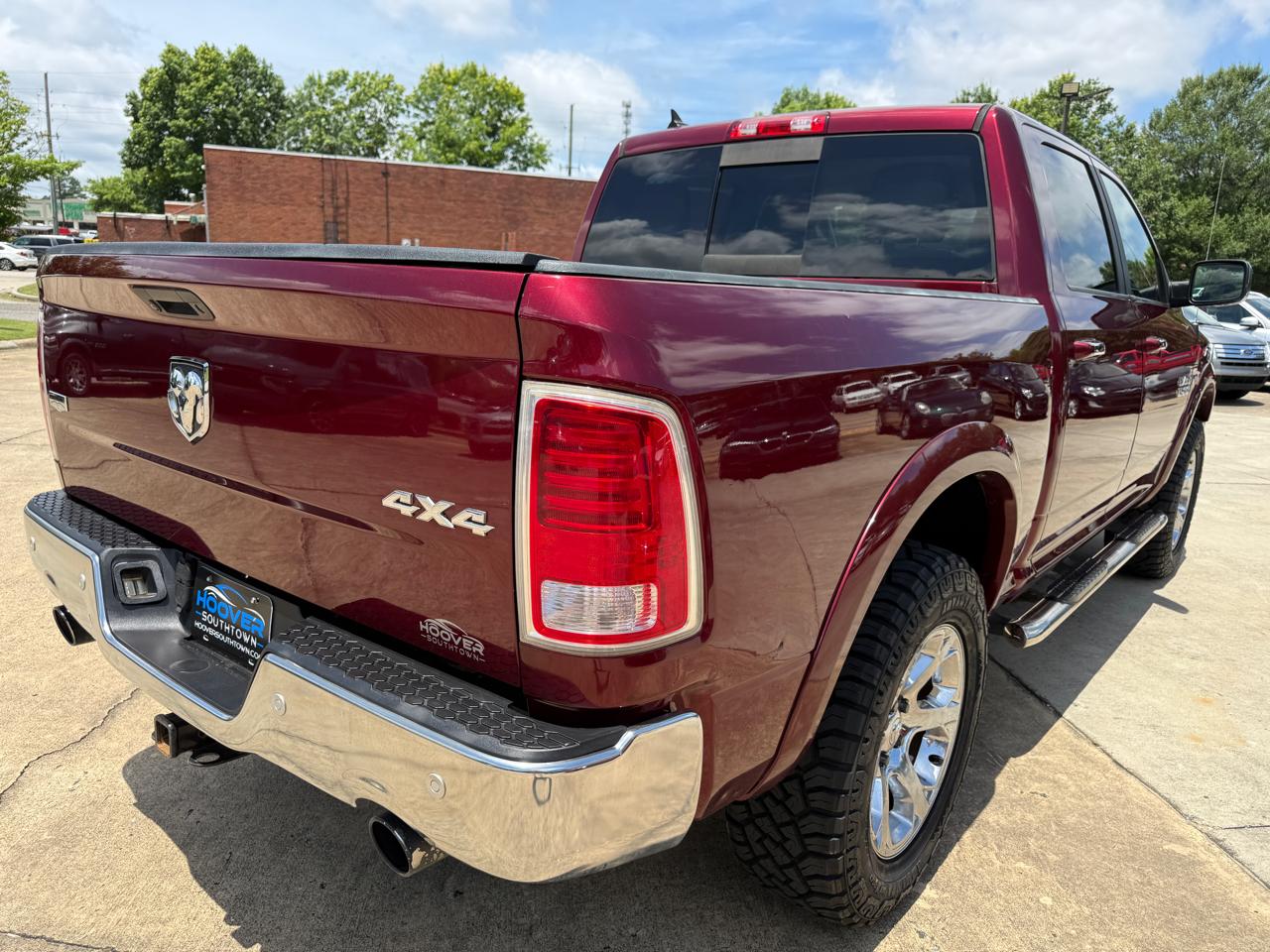 RAM 1500 Laramie Crew Cab SWB 4WD 2017