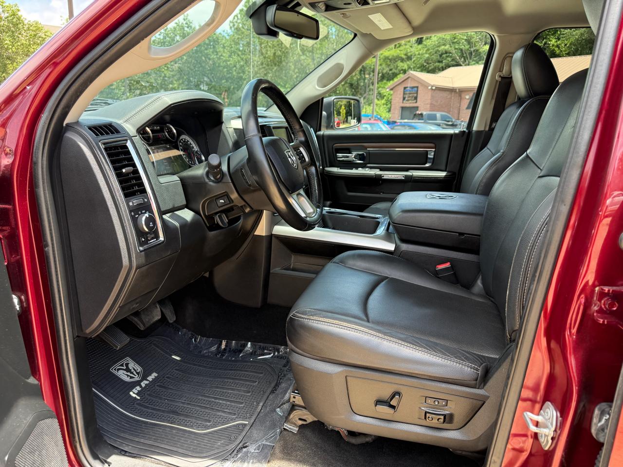 RAM 1500 Laramie Crew Cab SWB 4WD 2017