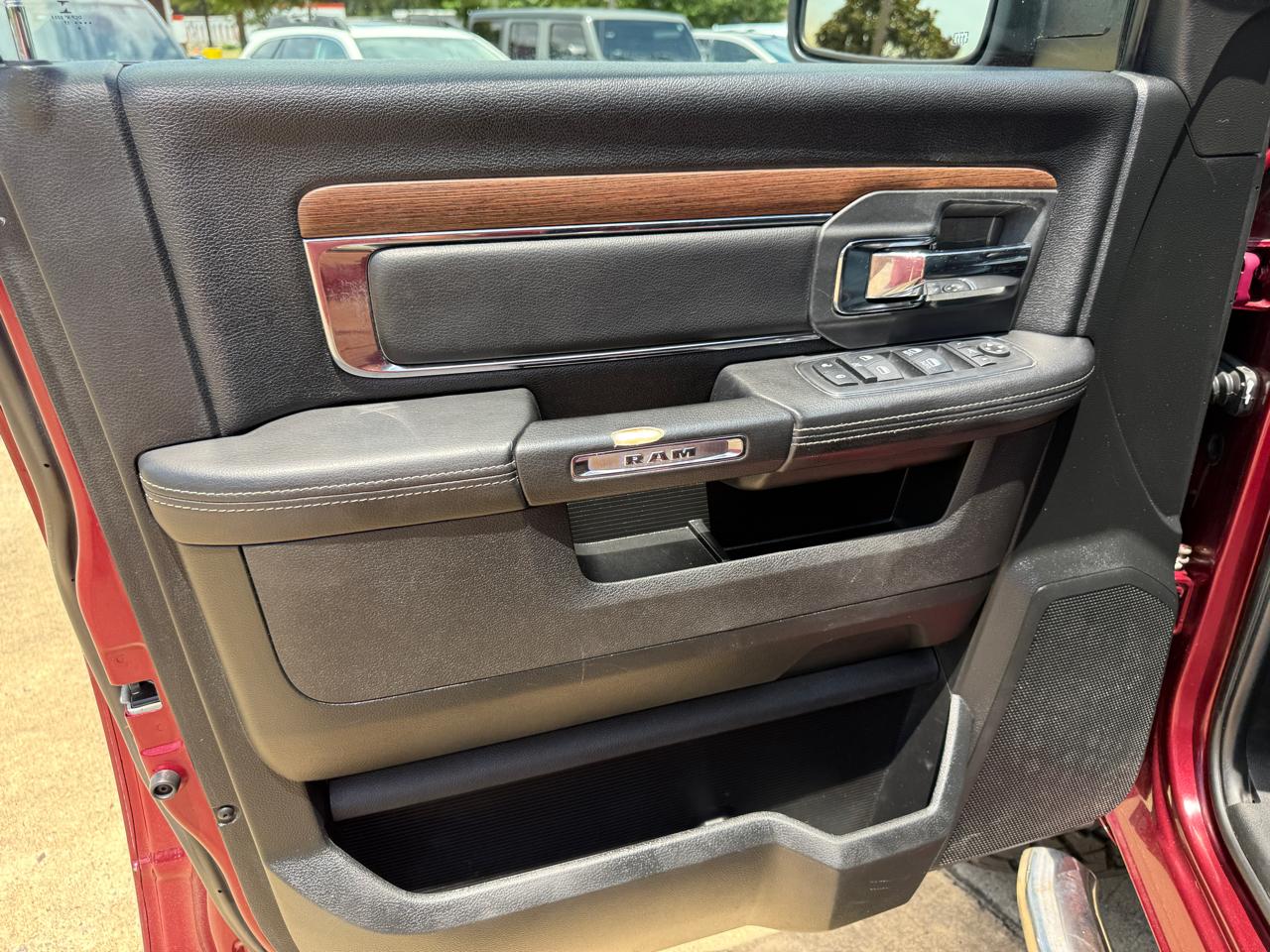 RAM 1500 Laramie Crew Cab SWB 4WD 2017