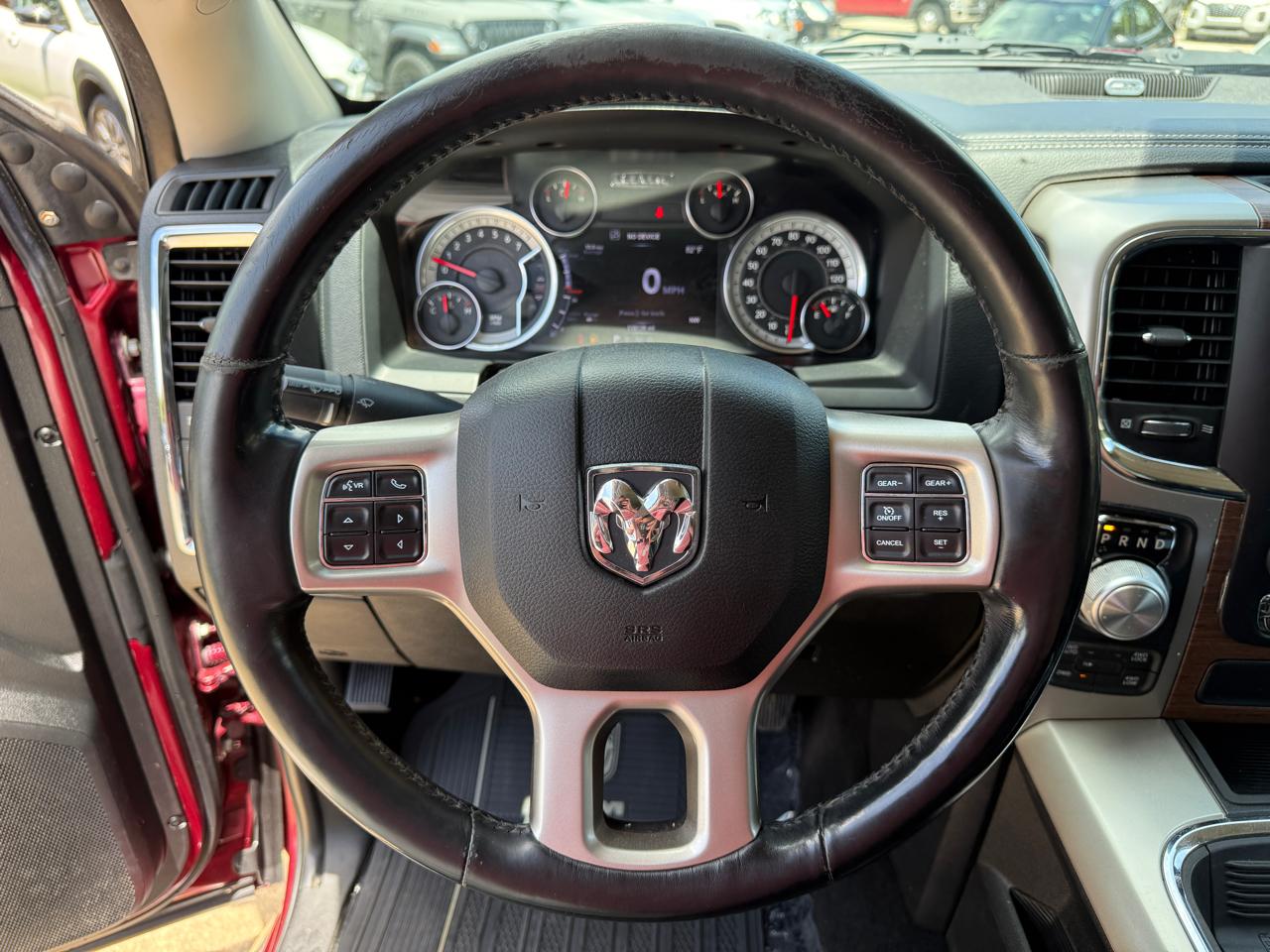 RAM 1500 Laramie Crew Cab SWB 4WD 2017