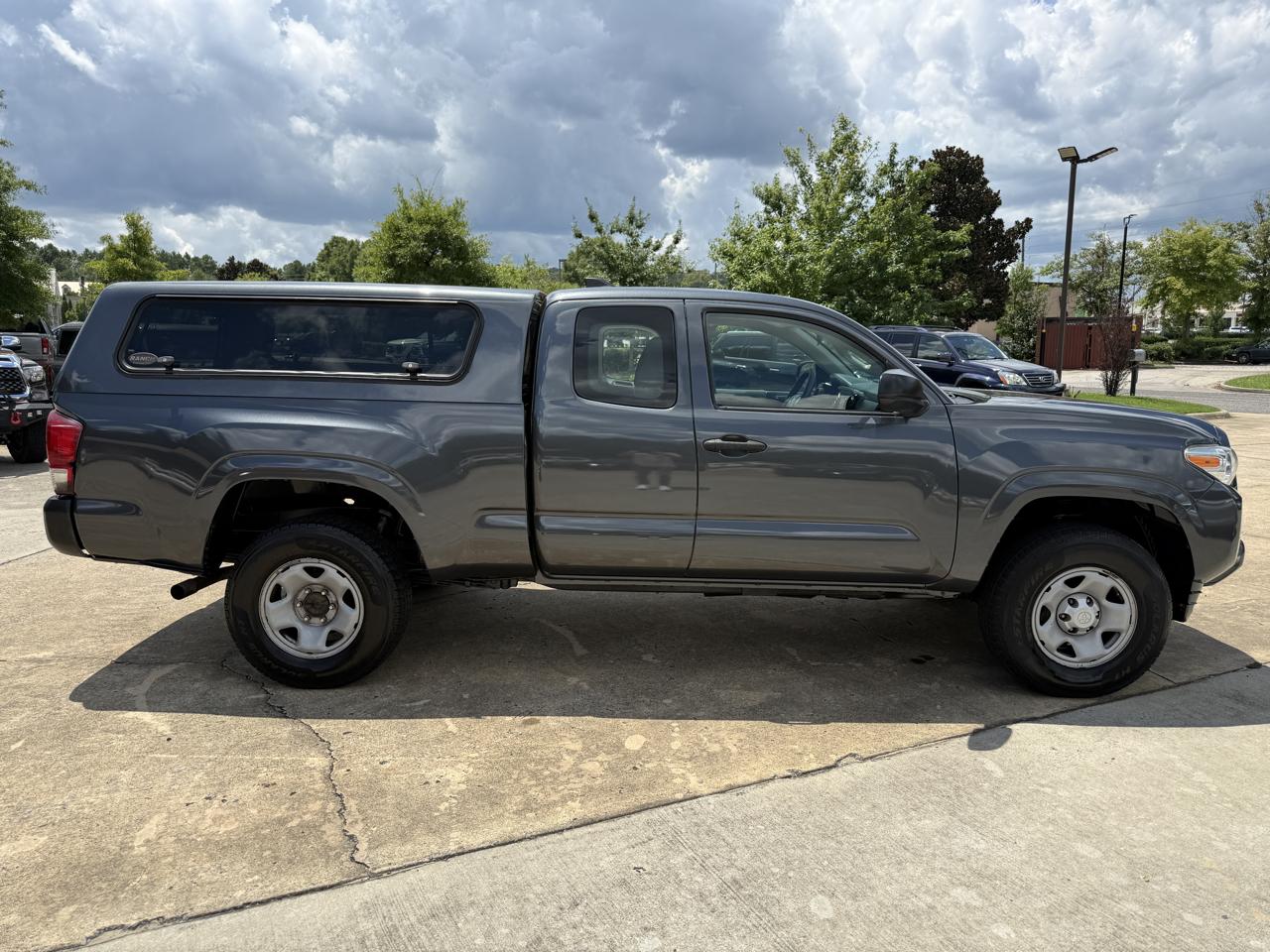 Toyota Tacoma SR5 Access Cab I4 6AT 2WD 2017