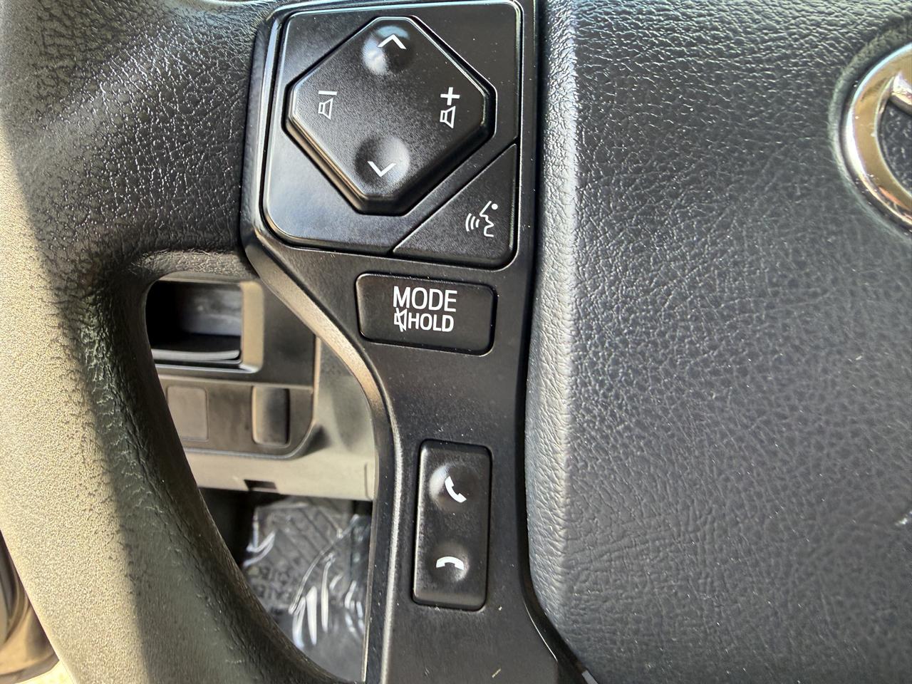 Toyota Tacoma SR5 Access Cab I4 6AT 2WD 2017
